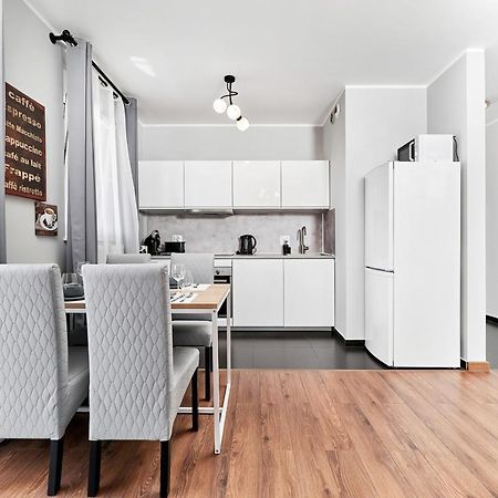 Apartment Wroclaw Sikorskiego With Free Garage By Renters Prestige Εξωτερικό φωτογραφία