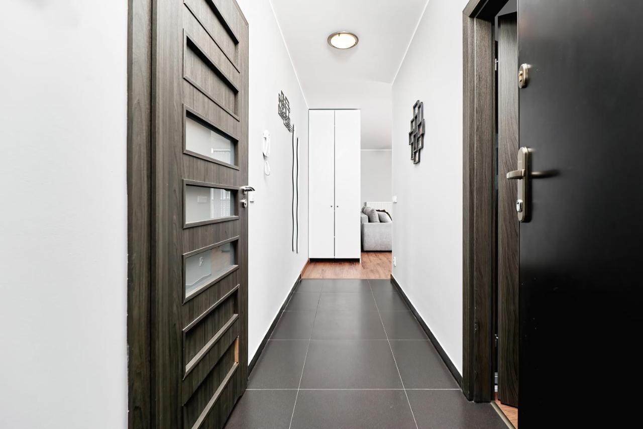 Apartment Wroclaw Sikorskiego With Free Garage By Renters Prestige Εξωτερικό φωτογραφία